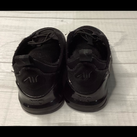 Nike 270 - Picture 2 of 6